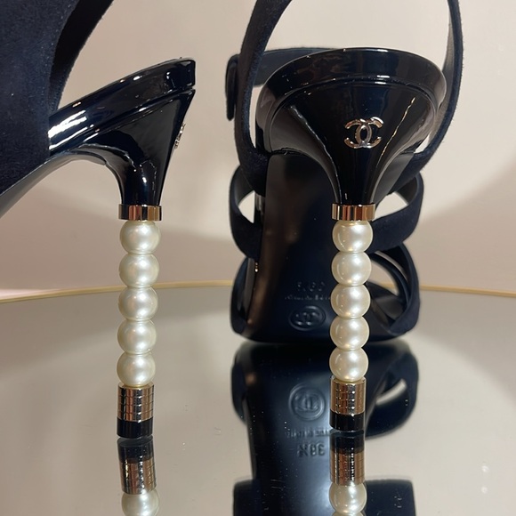 Chanel Interlocking CC Pearl heel sandals sz 39.5 - Picture 12 of 16